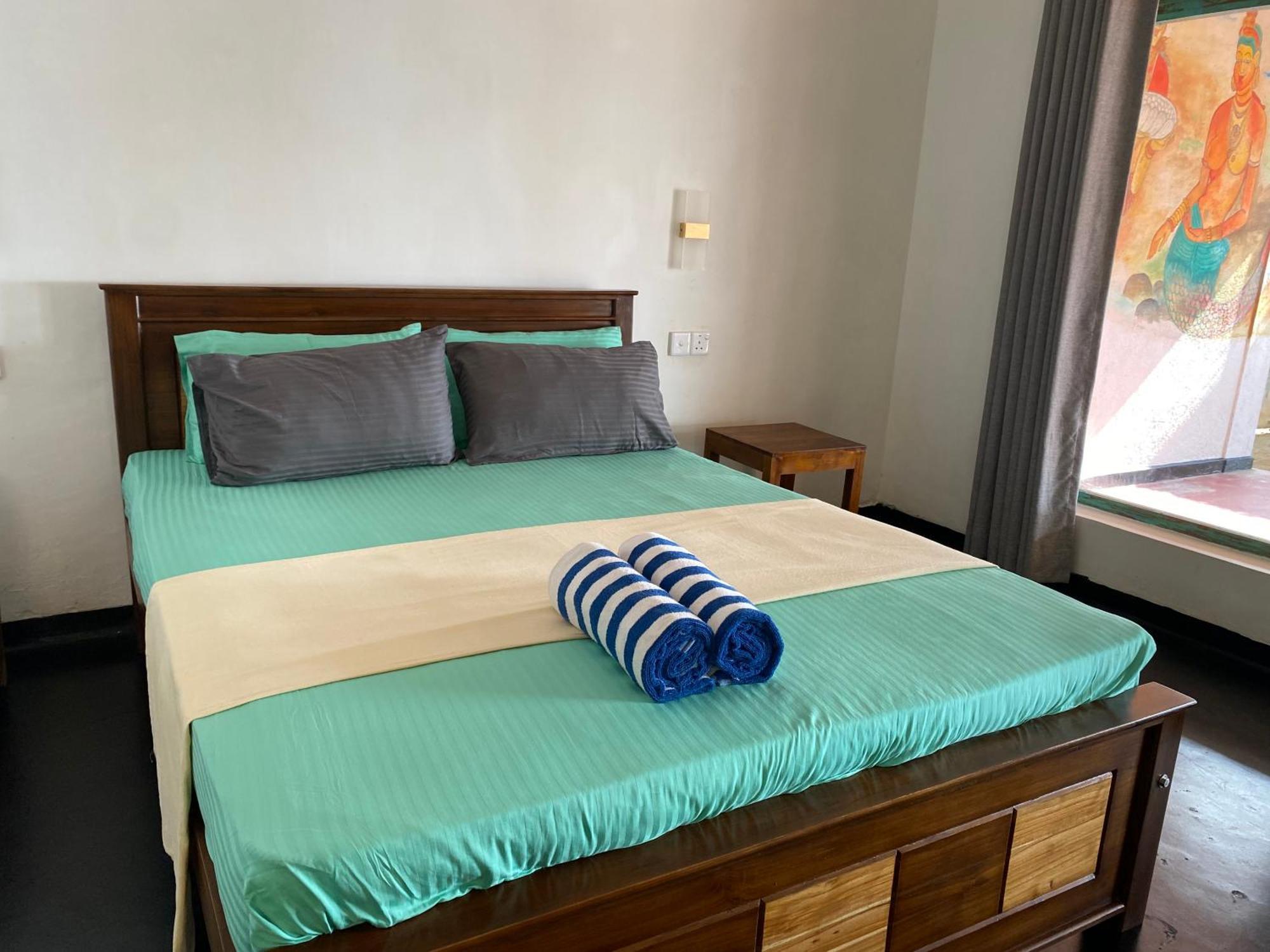Sapphire Blue Hotel Hikkaduwa Bagian luar foto
